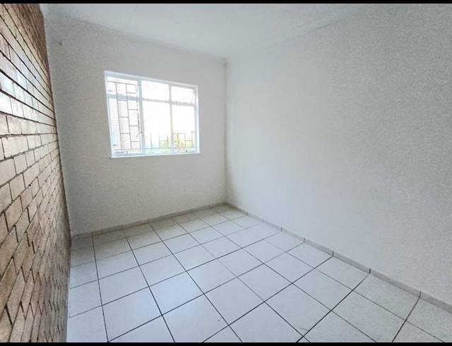 2 BEDROOM PROPERTY TO RENT IN LAUDIUM